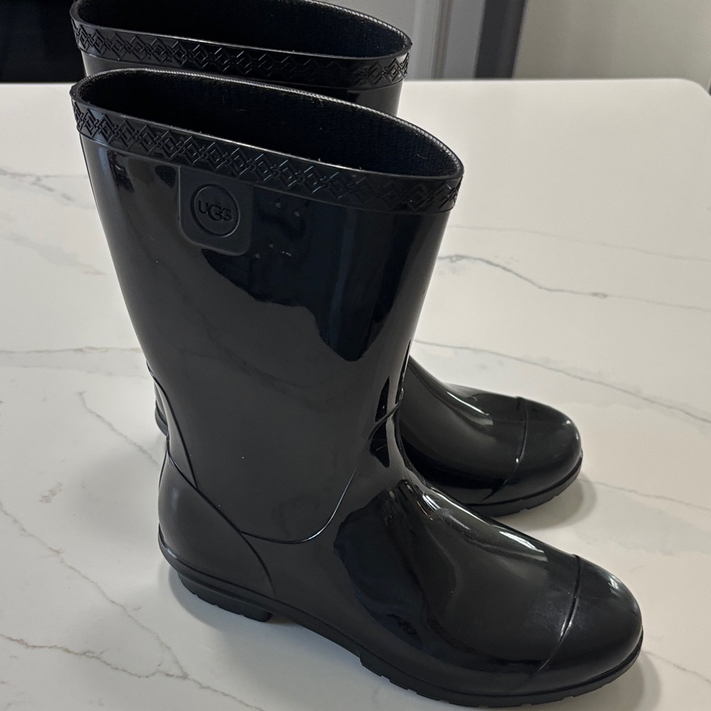 UGG Women's Black Glossy Mid-Calf Rain Boots - Picture 8 of 17